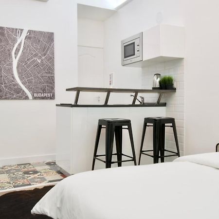 Standard Apartment By Hi5 - Nagysandor Street Budapest Eksteriør billede