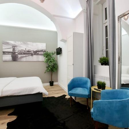 Standard Apartment By Hi5 - Nagysandor Street Budapest Eksteriør billede