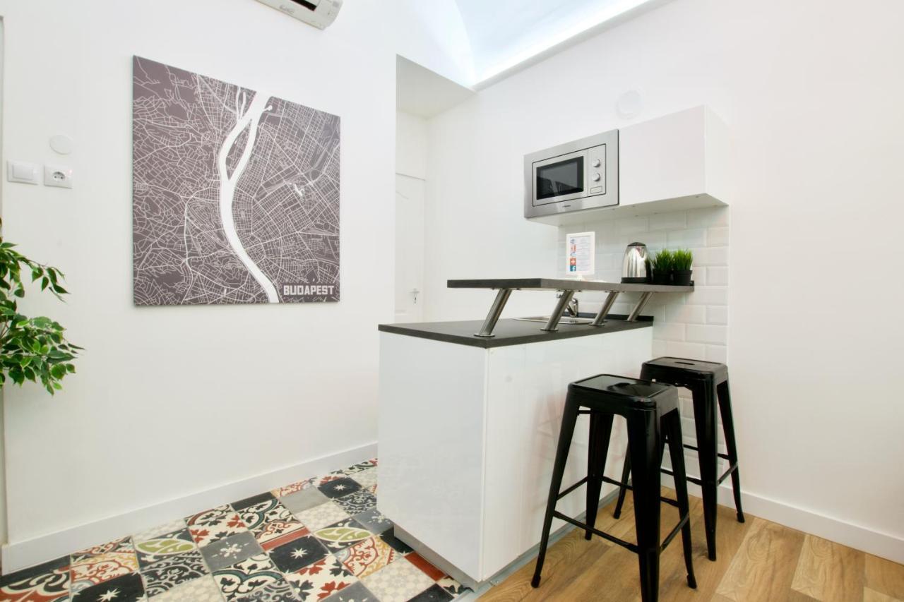 Standard Apartment By Hi5 - Nagysandor Street Budapest Eksteriør billede