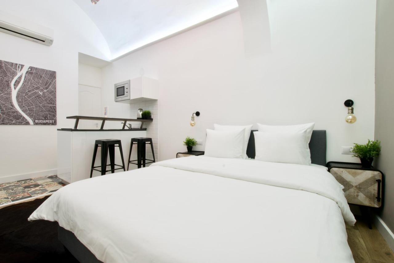 Standard Apartment By Hi5 - Nagysandor Street Budapest Eksteriør billede
